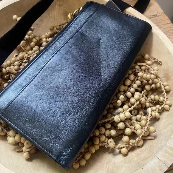 Authentic Rare Marc Jacobs Black/Gold Continental Wallet with Shoulder Strap - Picture 14 of 14